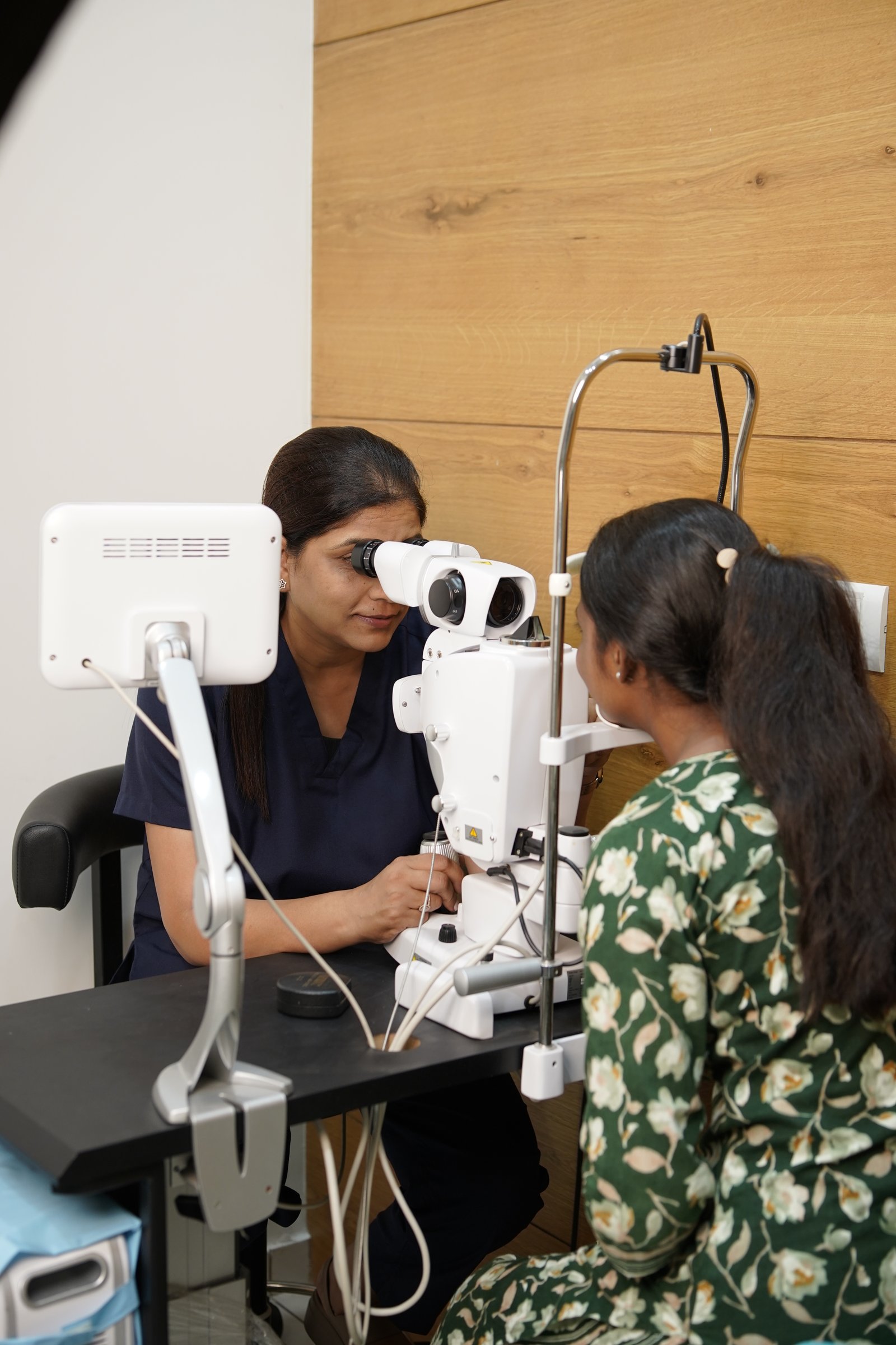 OCT Retina Scanning Equipment